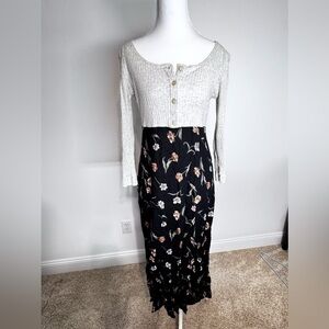 Chic Floral Black and Cream Maxi Dress